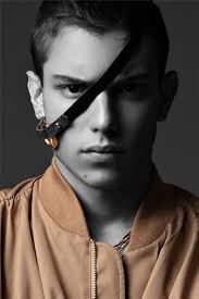 inscription 7ff4a30da4ecf3d05ab272b2144d36e7428152e8341da2edcef3d53a2be9453ci0