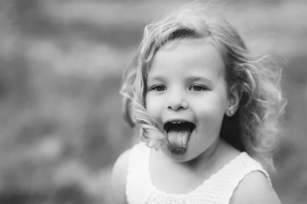 inscription 9f263f7bb4f40775d79bc9d32acec375afba3a44d150d4629ea266f489d6cc37i0